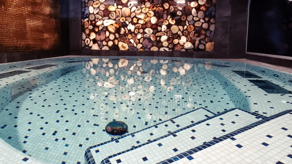 Gold Hydrogen Jacuzzi